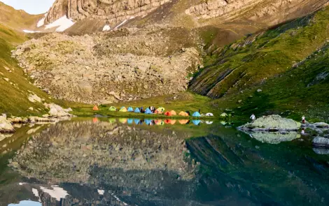 Turli lavozimlarda rus talaba bilan yaqindan jinsiy aloqa