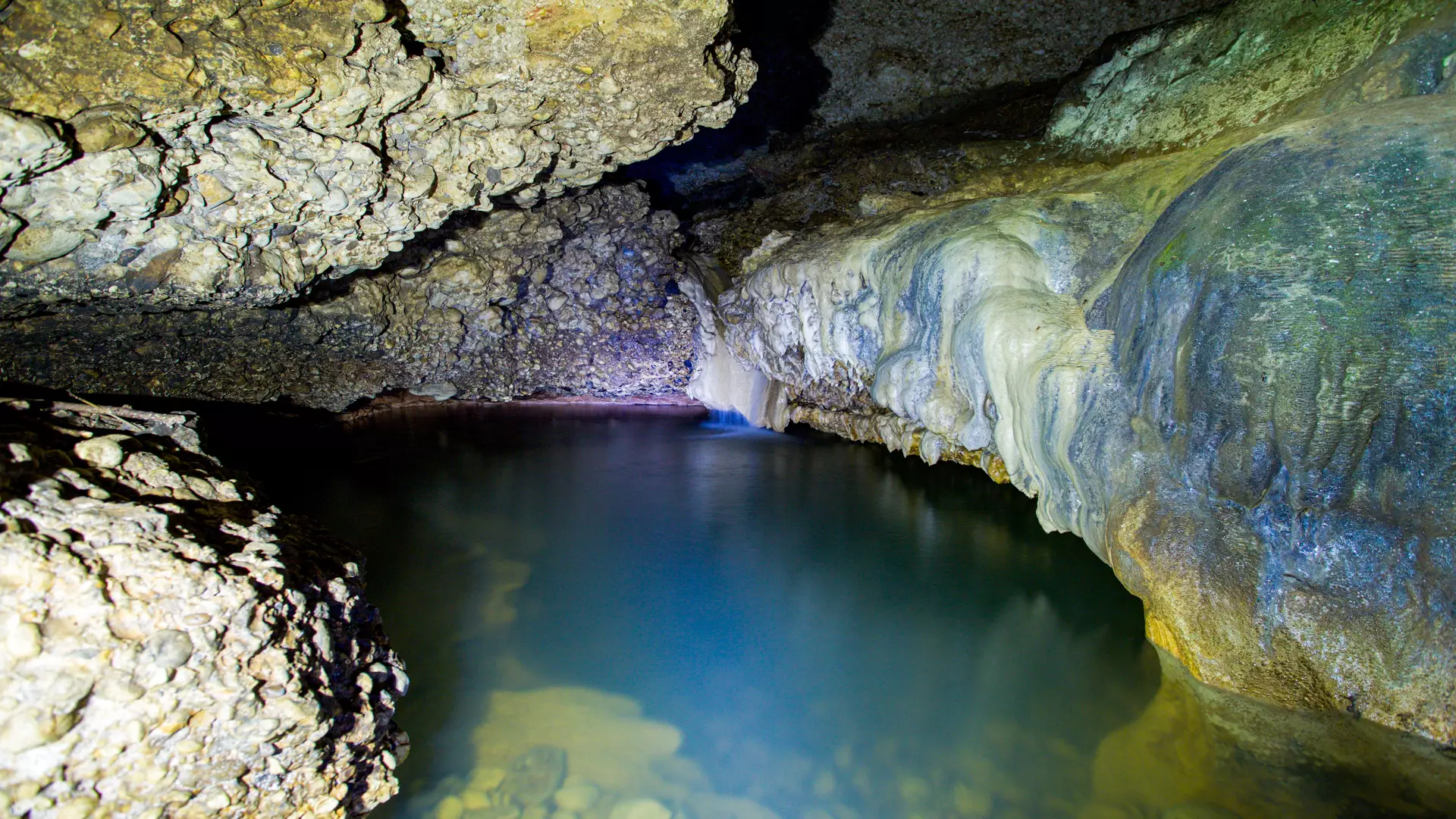 Nazodelao Cave