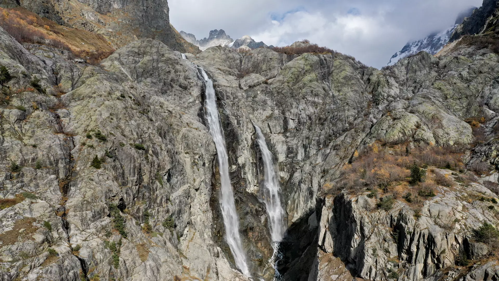 Shdugra Waterfall